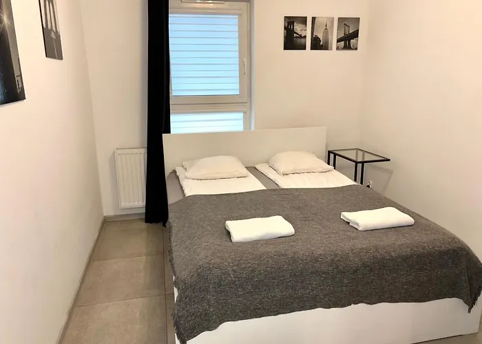 Apartamenty Feniks Torun, Starowka, Centrum -Prywatny Parking, Balkon, Smart Tv